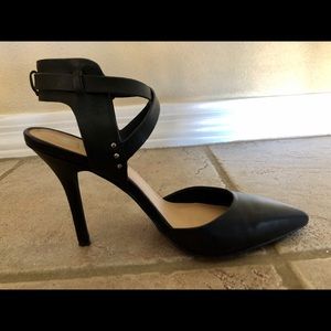 Black ankle cross-strap high heels